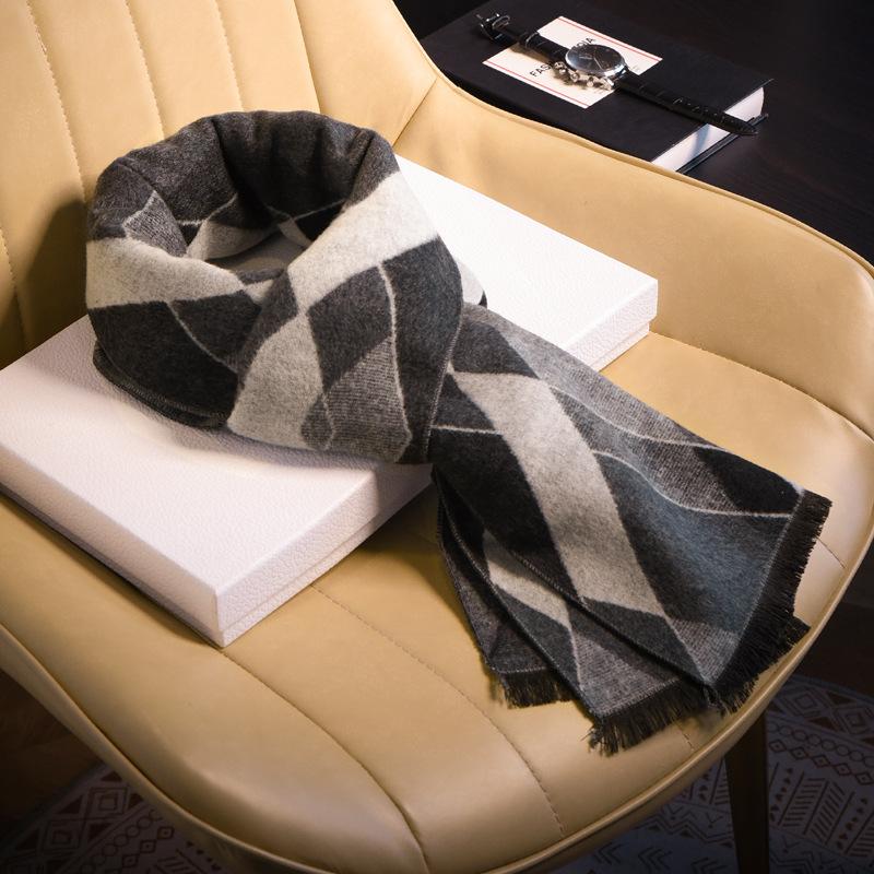 Red wool scarf men's fashion versatile high-end plaid winter dad old man trend scarf