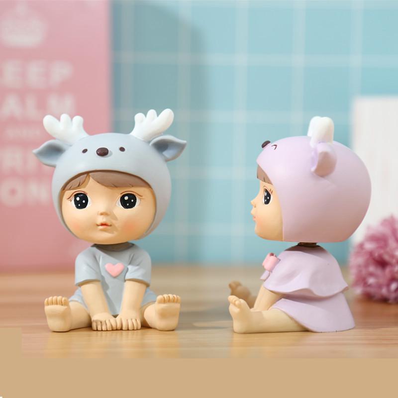 Nodding Couple Doll Ornament - Cute Resin Decoration for Cars & Cakes