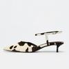 Neuartiger Kuhmuster High Heels Damen Mode Spitze Knöchelriemen Schnalle Kitten Heel Designerschuh Eleganter Bankett-Kleiderschuh