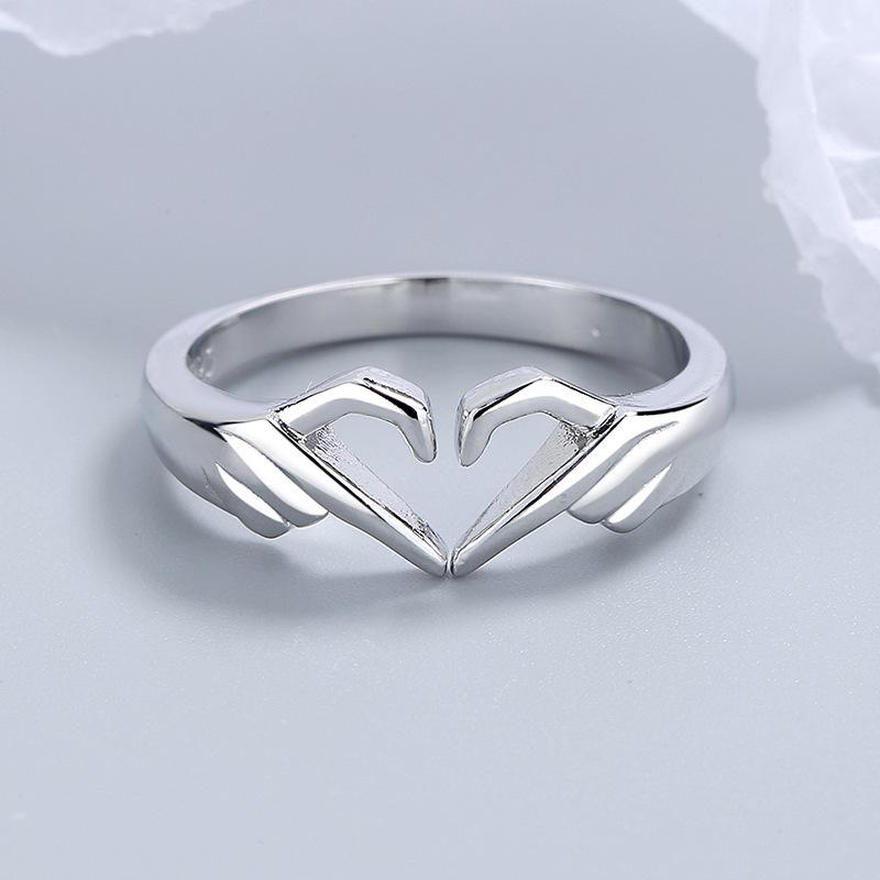 

Carlisle Romantic Heart Gesture Ring: European & American Style for Couples Size 6 платиновый