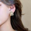 18K Gold-Plated Zircon Flower Pearl Ear Cuff - Elegant and Stylish Light Luxury Earrings