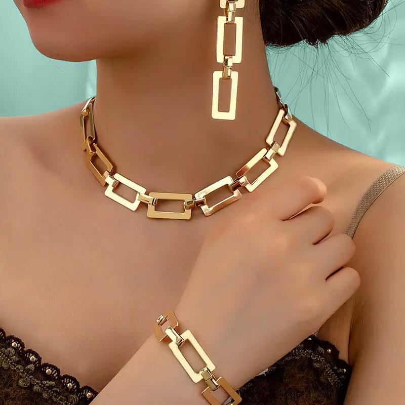 1 Square Chain Style Leopard Print Gold Necklace Bracelet Earring Set