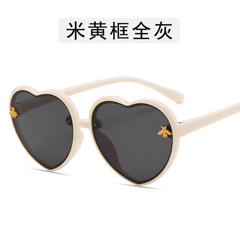 Fashion Heart Kids Sunglasses Children Retro Cute Pink Cartoon Sun Glasses Frame Girls Boys Baby Sunglasses UV400 Eyewear