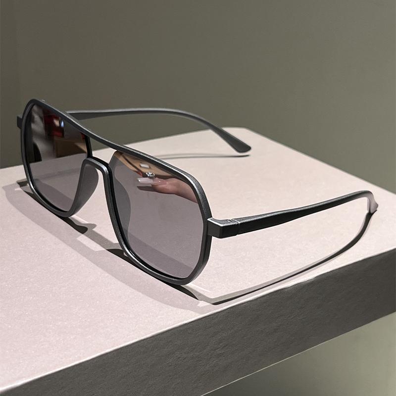 

Солнцезащитные очки с неровной оправой для мужчин Новая мода Винтажные очки с двойной переносицей для женщин Модный брендовый дизайн Зеркальные солнцезащитные очки as picture shows