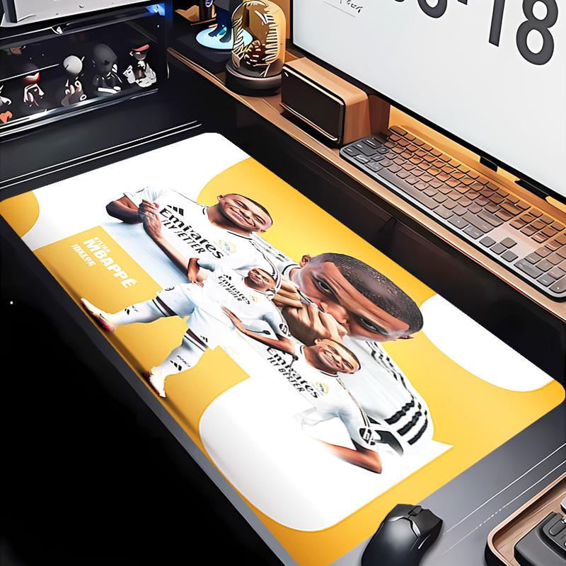 Kylian Mbappé Thema Premium Rutschfestes Mauspade mit Genähten Kanten, Strapazierfähiges Gummi-Material, für Schreibtisch & Gaming Tolle Geschenke