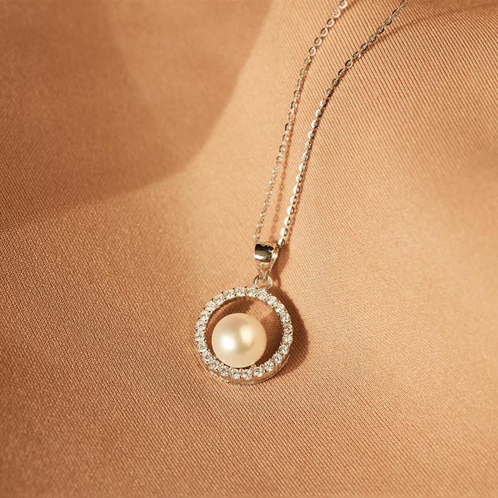 S925 Sterling Silver Freshwater Pearl Necklace with Diamond Accents - Elegant European and American Style Clavicle Chain for Women