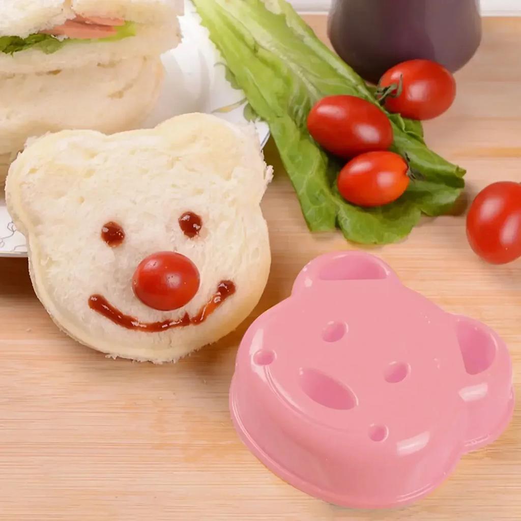 1/2pc Sandwich Mould Bear Cat Rabbit Car Shaped Bread Mold Cake Biscuit Embossing Device Crust Cookie Cutter Baking Pastry Tools