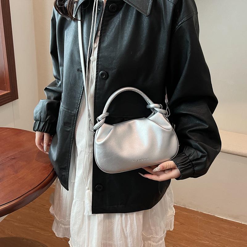 New simple pleated handbag women's fashion solid color shoulder small square bag popular versatile commuter messenger bag