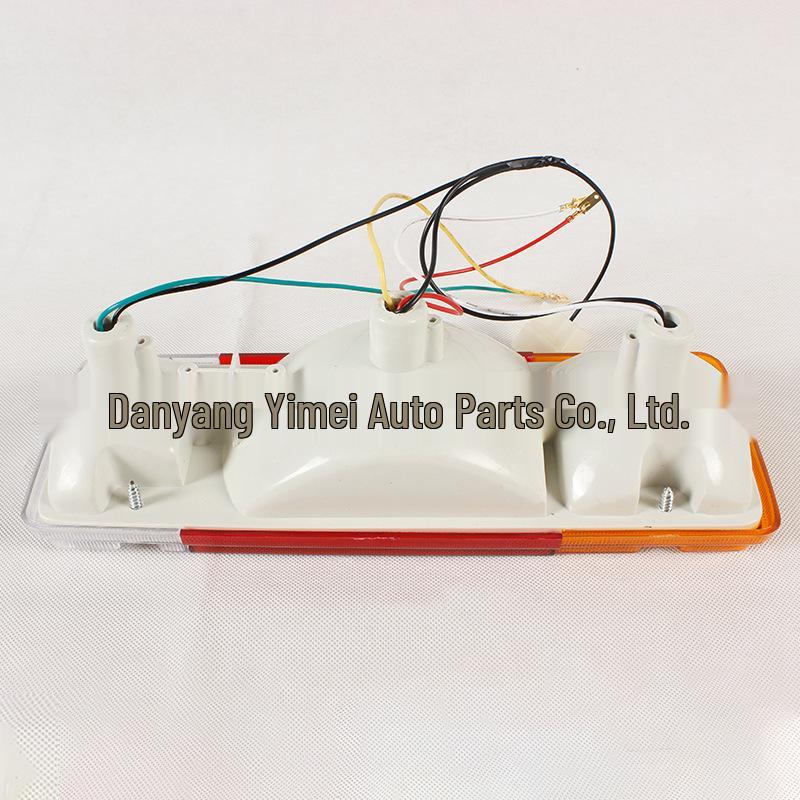 UD Truck Three-Color Taillight for Hino 300/500 & LCFJ79 Models