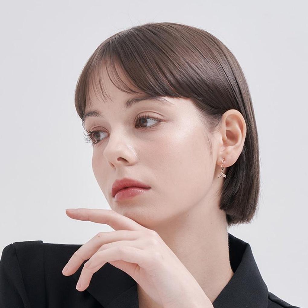 [CRANNE] 14K GF Whale Tail Cubic Wave Earrings C24EGF213