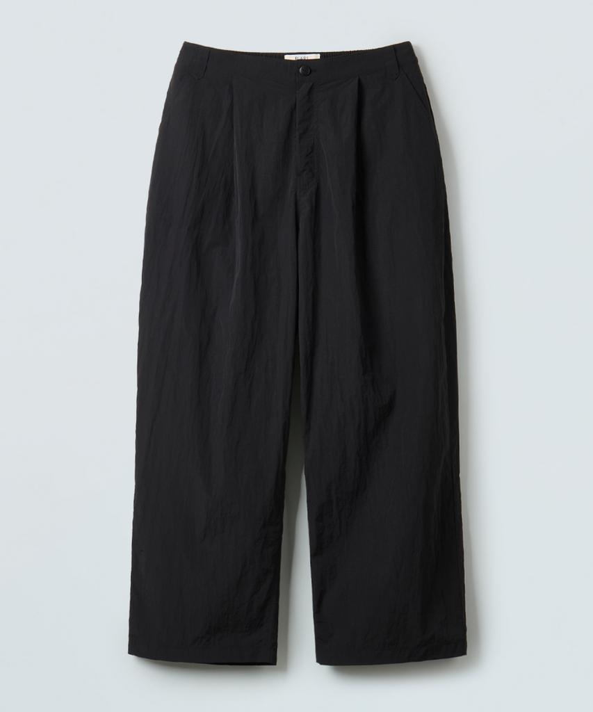 Piali One-Pleat Nylon Wide Half-Banding Pants (Black)