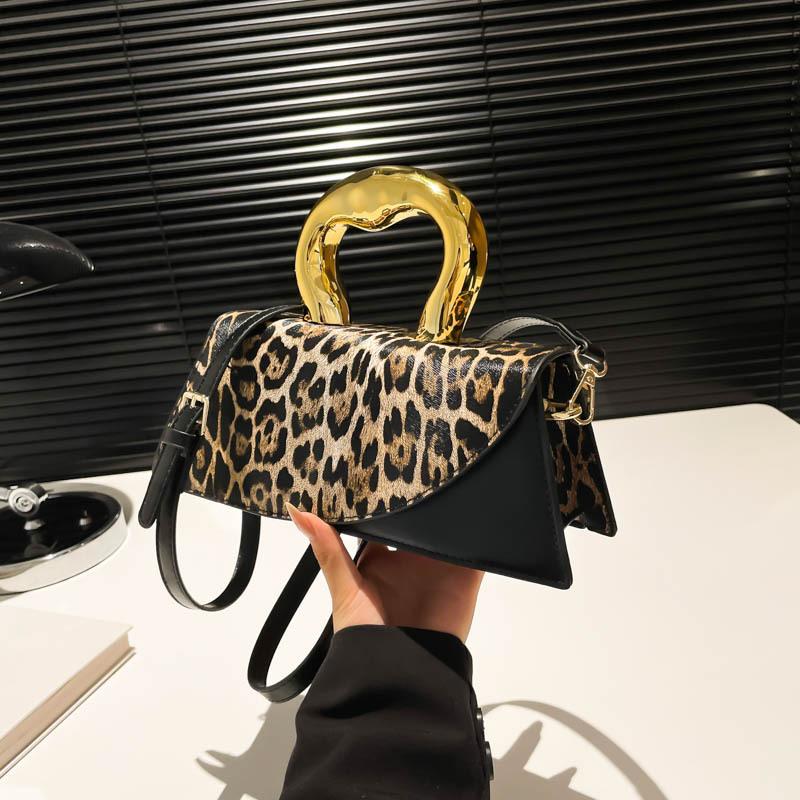 Autumn leopard print bag women's 2025 new Korean version of fashion plaid texture foreign style versatile portable messenger small square bag