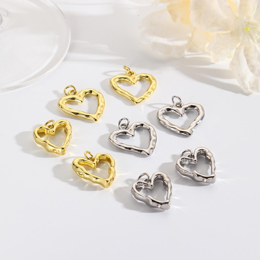 

18k Copper-Plated Retro Peach Heart Pendant Jewelry Accessory