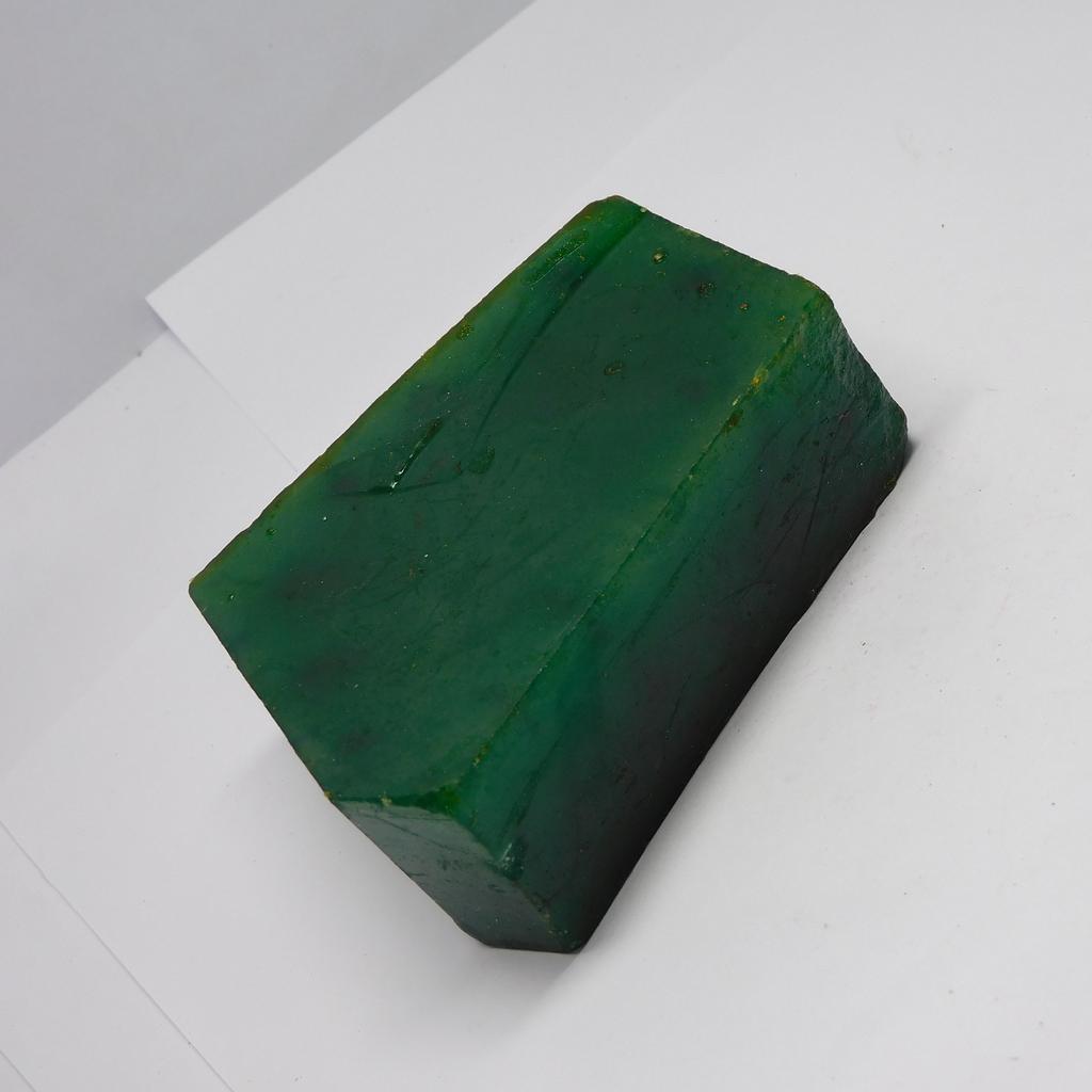 Natural Green Emerald Loose Gemstone 1949.95 ct Uncut Rough for Lapidary and Gem Collections