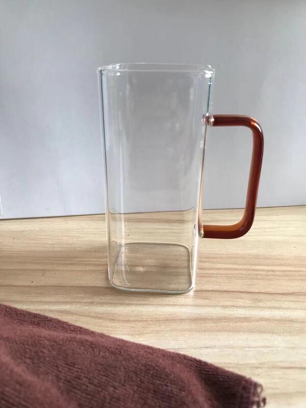 High Borosilicate Glass Juice Cup with Yellow Handle, 400ml