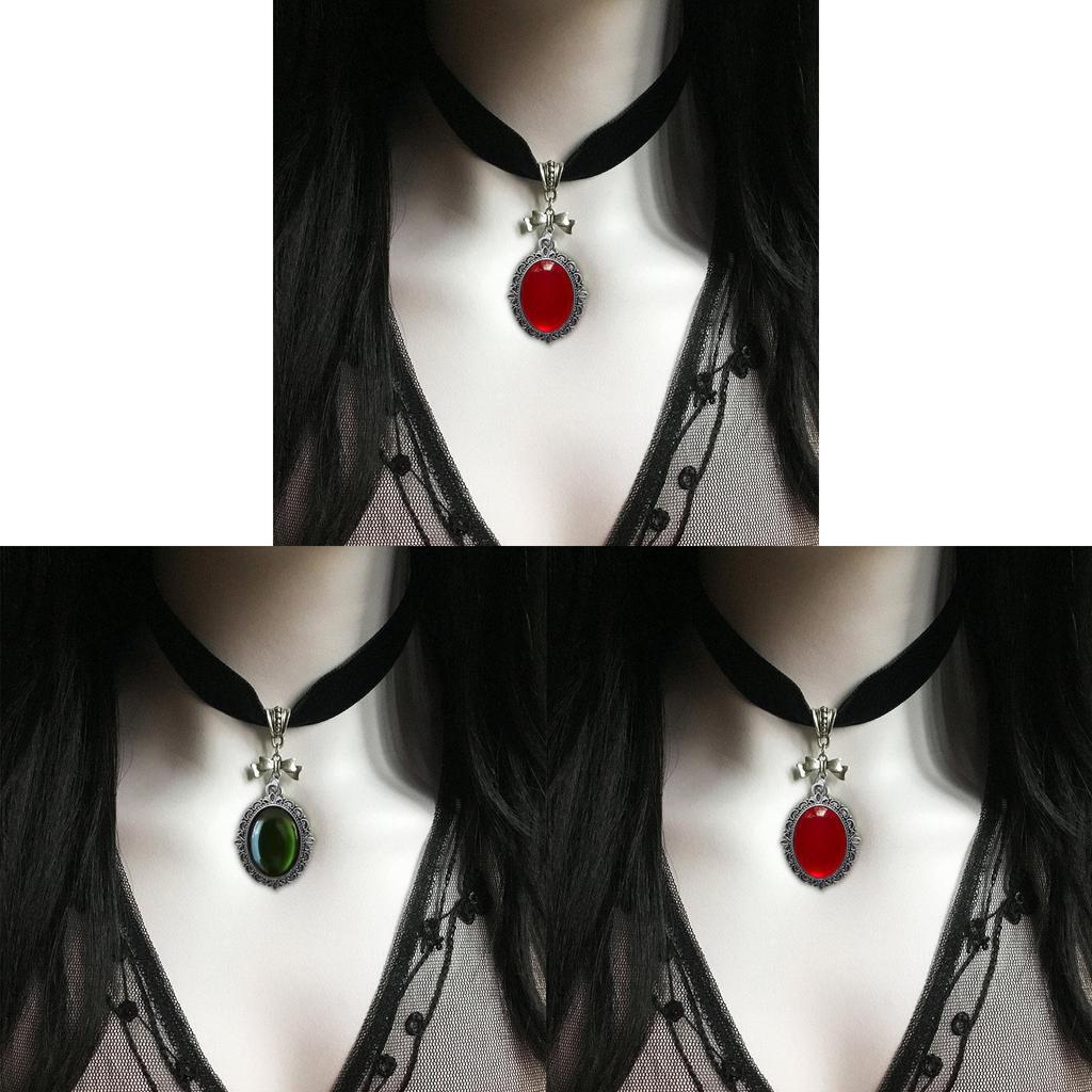 Classic Retro Velvet Waterdrop Pendant Necklace With Alloy Animal Charm For Women
