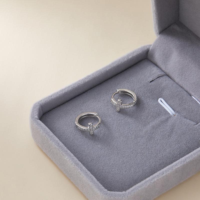 Minimalist S925 Pure Silver Cross Inlaid Diamond Earrings For Women Daily Wear