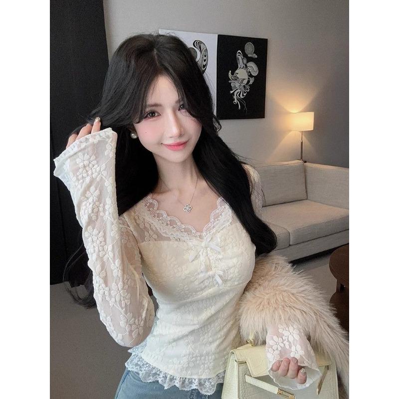 Spring Autumn V-neck Lace Patchwork Sexy Fashion Tee Women Long Sleeve Hollow Out Bottomed Pullover T-shirt Top