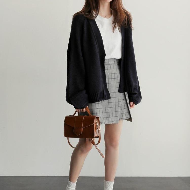 Autumn and Winter Knitted Cardigan Women's Solid Color Loose Long-sleeved Sweater Coat Casual Korean-style Short Knitted Coat