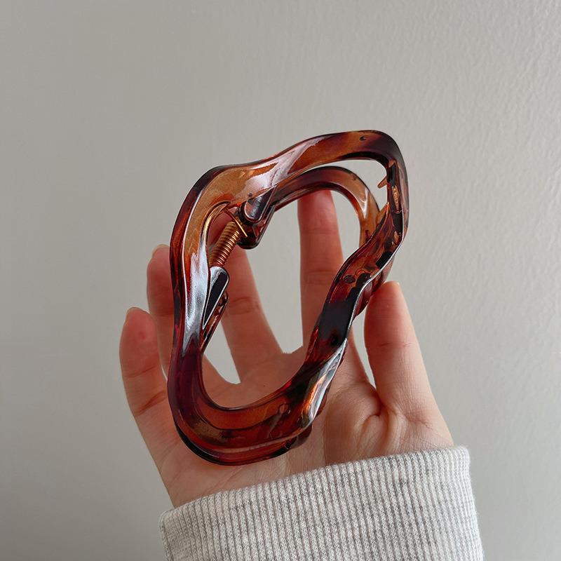Extra Large 15cm Shark Hair Clip for Women's Headwear - Premium Claw Accessory
