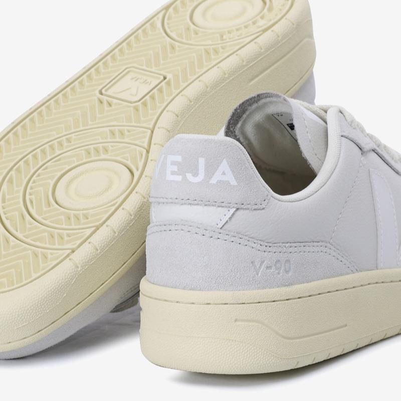 Veja Unisex Leather Sneakers V 90 sVju241Vd20 379