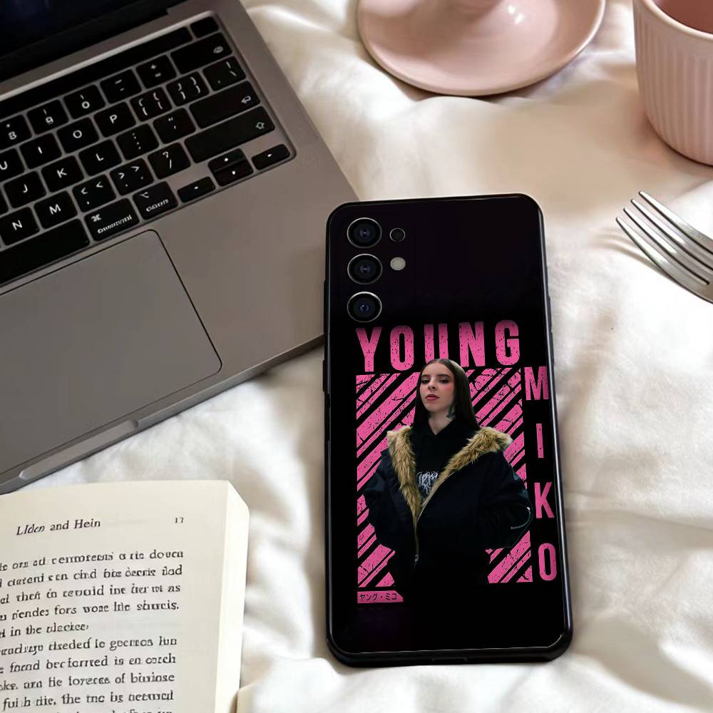 Singer Y-Young Mikos Phone Case For Samsung S25,24,23,22,30,21,10,9,Ultra,Plus,Lite,FE,4,5 G Soft Black Case