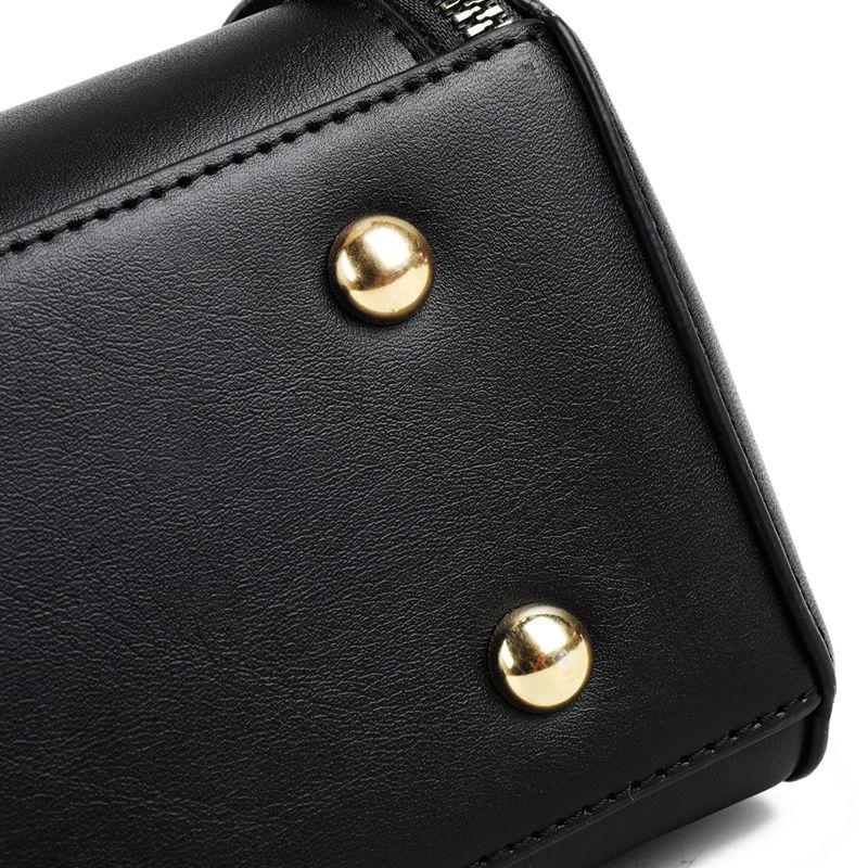 Vintage Fashion Shoulder Bag Soft Leather Middle-aged Portable Messenger Bag Women's Bag