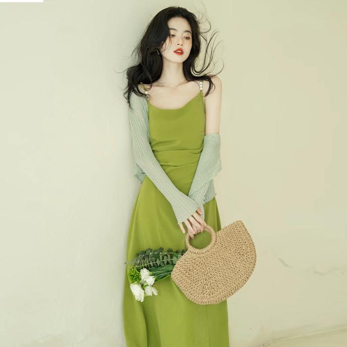 High sense temperament beautiful super fairy dopamine 2026 new summer vacation French suspender green dress tide