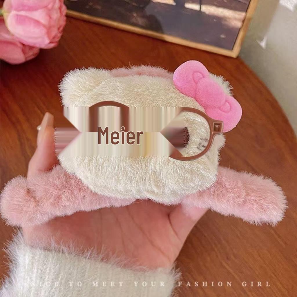 Women's Plush Hair Clip - Cute Winter Cartoon Shark & Bear Claw Design