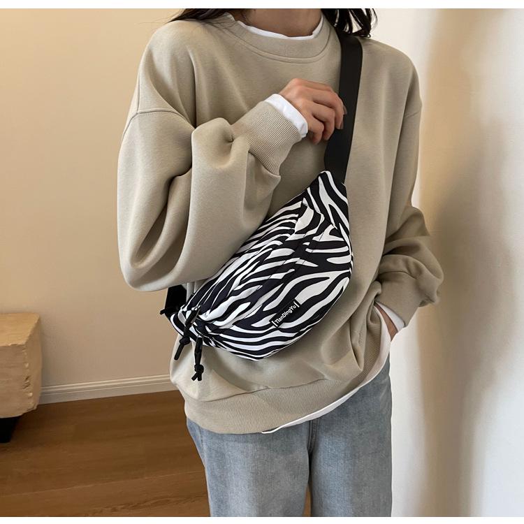 Women's 2024 Leopard Print Crossbody Chest Bag – Stylish Korean Design, Versatile for Waist or Shoulder Wear