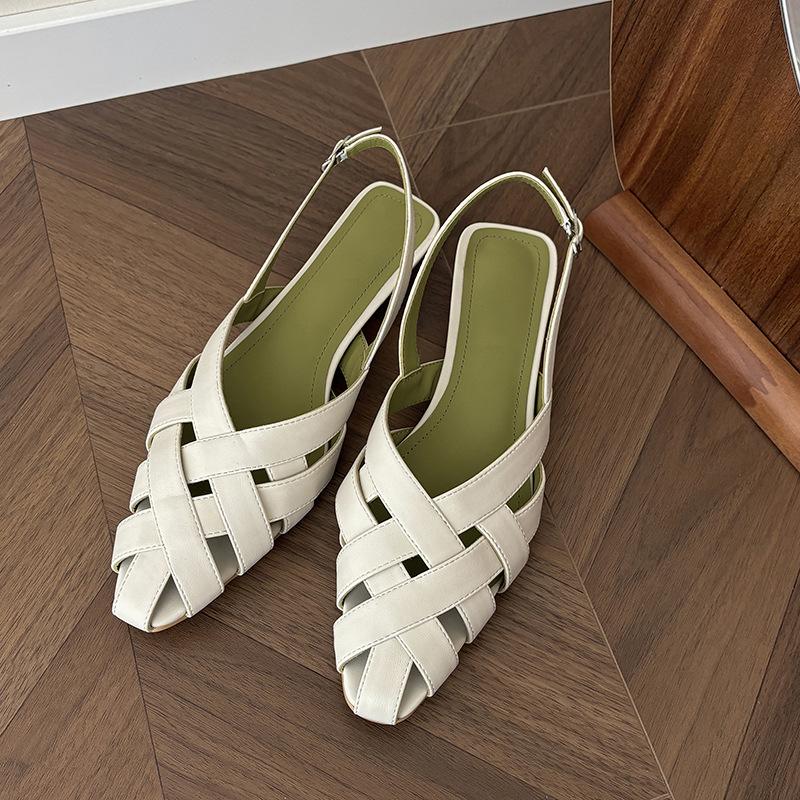 

2025 лето новая плетеная низкий каблук сумка голова пустые сандалии женская обувь плоский каблук полые модные сандалии серебристый 40