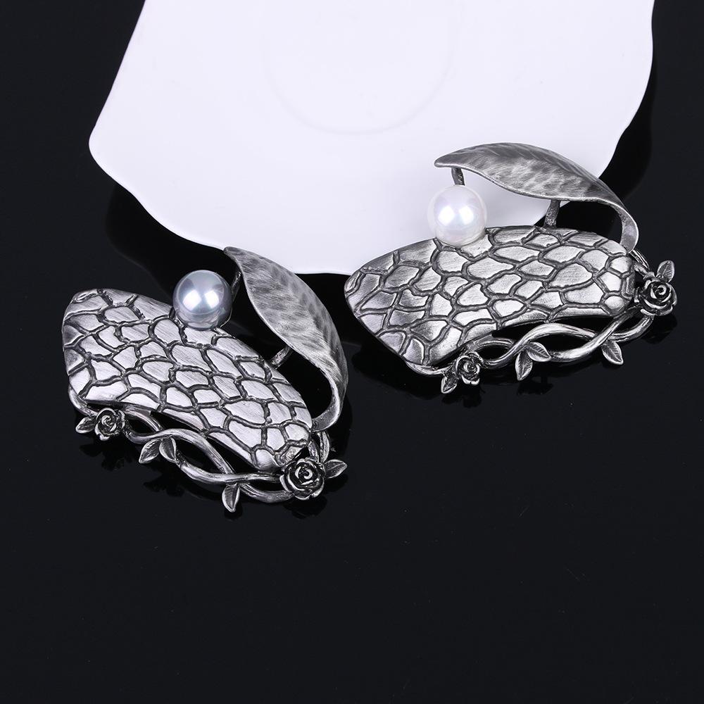 Vintage Alloy Brooch Premium Light Luxury Clothing Accessories Pins Jewelry Pearl Brooch
