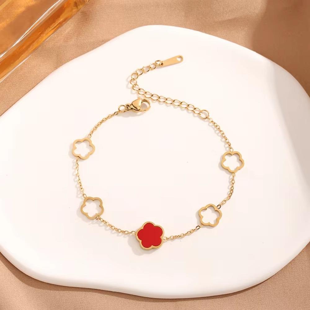 Luxury Brand Black and White Shell Five Leaves Flower Bracelet for Women Temperament Stainless Steel Bangle Jewelry Colorfast