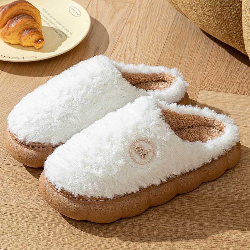 Mao Mao cotton slippers for home use in winter for couples, comfortable thick soles, non-slip and velvet to keep warm 2025 new cotton shoes