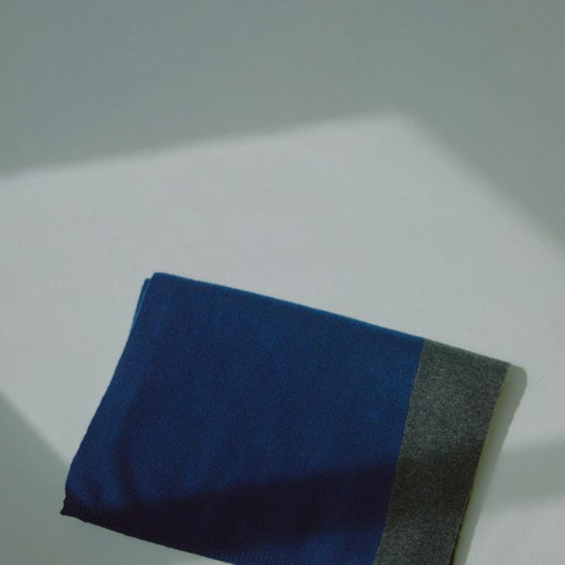 

Merrycoop by Goodneighbors [100% Cashmere] FW21 Cashmere Block Muffler Double greyFree Double greyFree