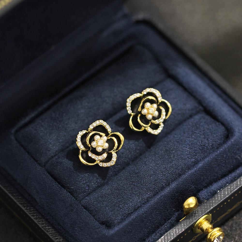 Classic black red oil drop rose stud earrings temperament diamond set imitation pearl flower 925 silver needle earrings women's