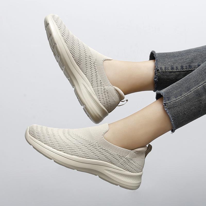 Fashion Mens Casual Shoes Hollow Breathable Mesh Loafers Men Lightweight Walking Shoes Slip on Big Size 39-48 Driving Loafers Men