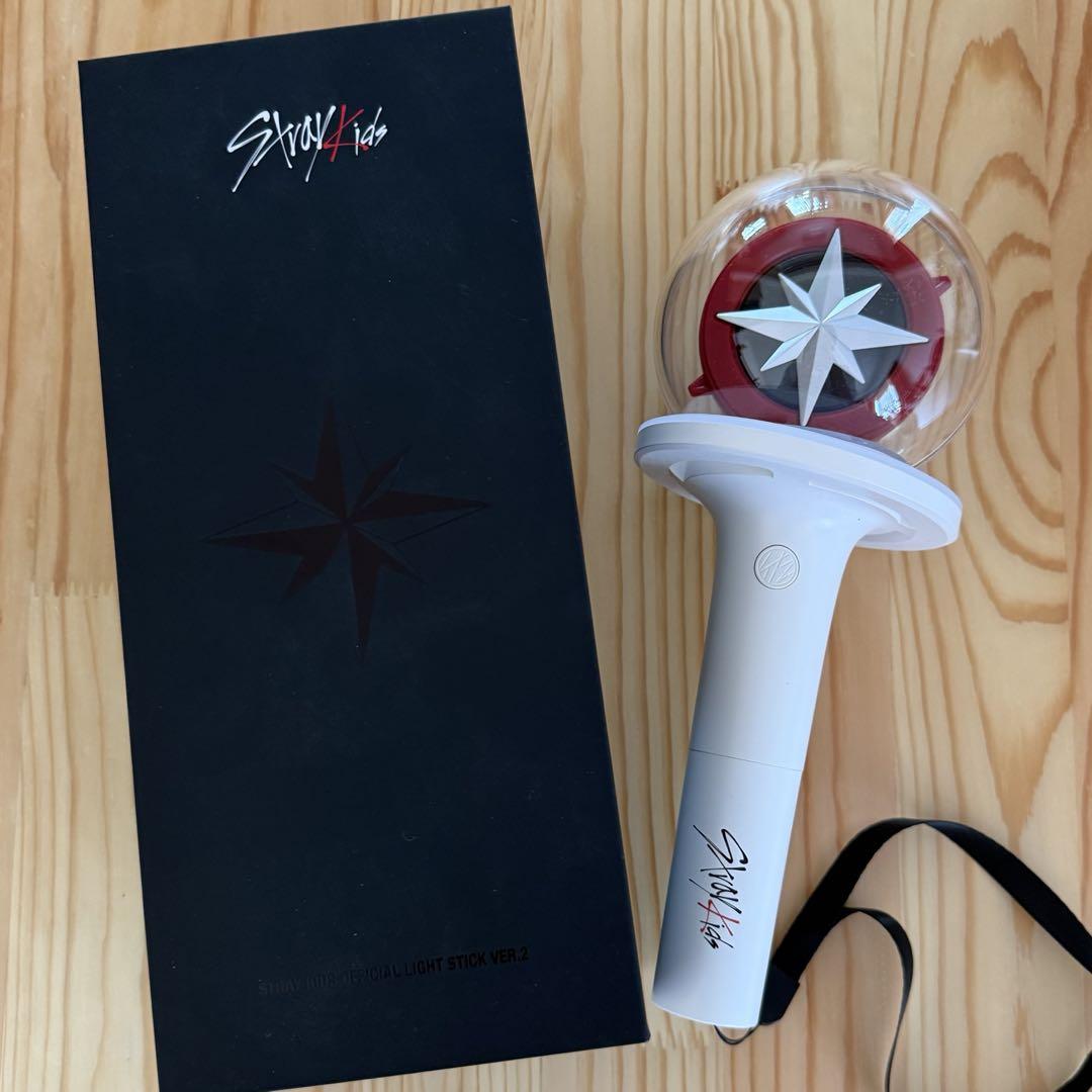 

[USED] Stray Kids penlight