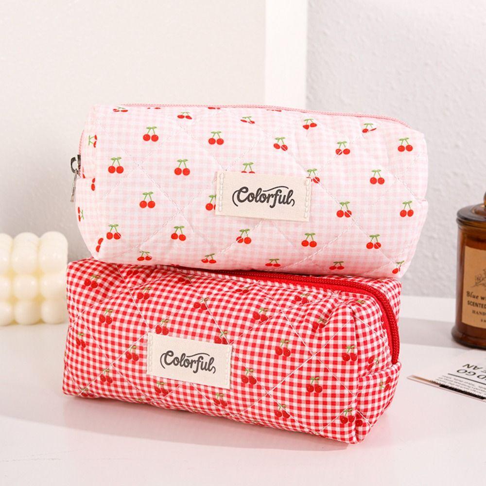 Nuovo Astuccio con Stampa Ciliegie a Quadri Grande Capacità Design con Zip Borsa per Penne Organizer Multifunzione per Cancelleria Scuola Ufficio