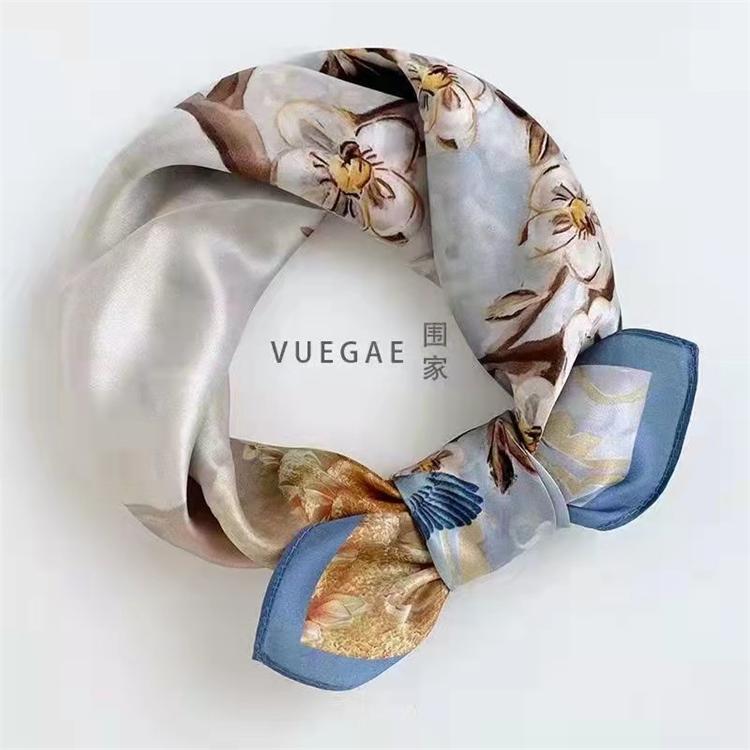 China Super Spetember Newly Cheap Activity Price 100% Silk Printed Square Scarf for Women