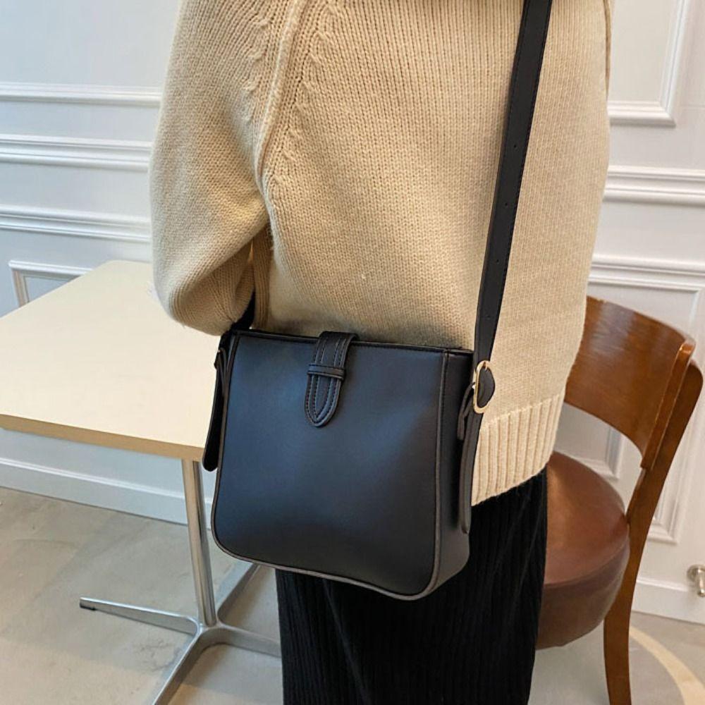 Large Capacity PU Leather Square Bag Handbag Ins Square Tote Bag Simple Shoulder Bag  Ladies/Girls коричневый