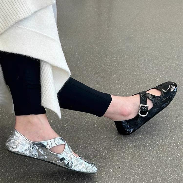 Sheepskin Version~ Korean Version of Cross Belt Buckle Single Shoes Women's Shallow Mouth Round Head Versatile Comfortable Lazy Flat Shoes