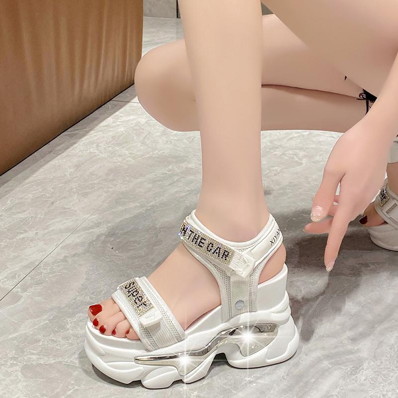 Modne Damskie Sandały na Grubej Platformie 10CM Nowe Letnie Błyszczące Sandały na Wysokim Obcasie Damskie Plażowe Codzienne Klapki Gruba Podeszwa Sandalias Mujer