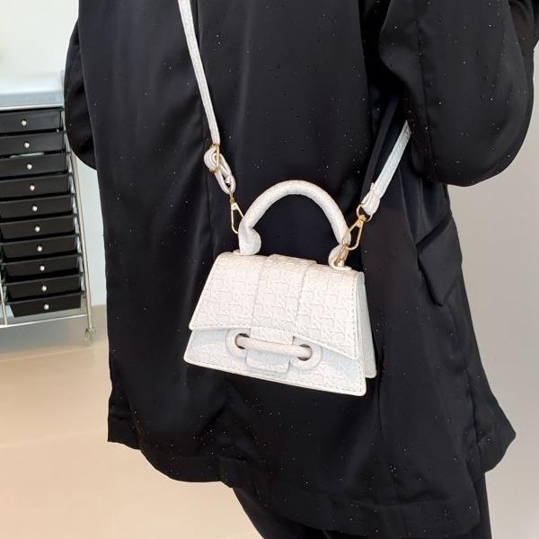 Handbag Single-shoulder Crossbody Small Square Solid Retro Fashionable All-matching Simple Daily Life Design Popular