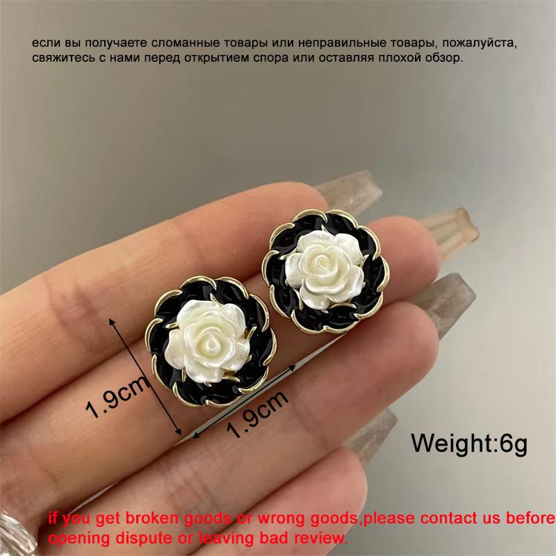 

New Black Color Dangle Earrings Crystal Square Pendants Women s Hanging Earrings Korean Fashion Bowknot Pearl Flower Earrings