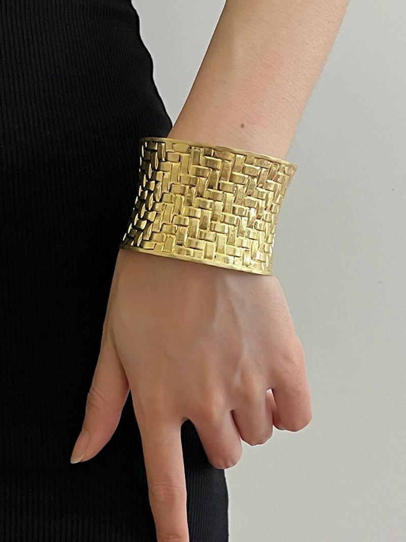 

Fashion Vintage Metal Woven Wide Self-Regulating Bangle Women Smooth Curved Open Bracelet Punk Jewelry Accessories