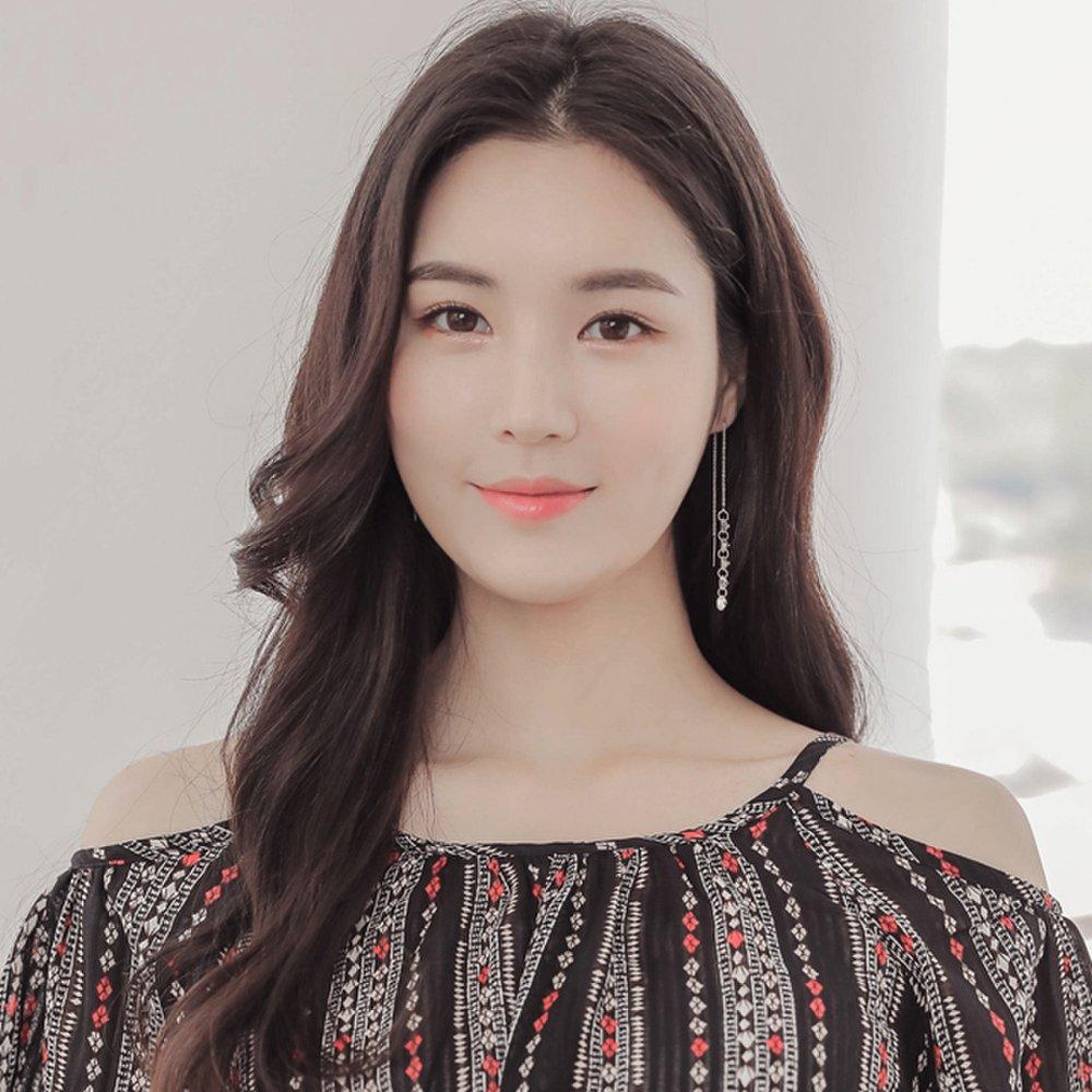 Jlauren M02641 Remind Crystal Piercing Earrings