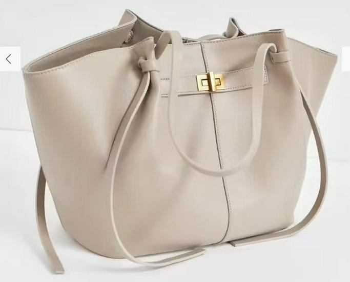 2025 Korean Style Large Capacity Women's Tote Bag - Simple, Fashionable Underarm Design for Cross-border Commuting