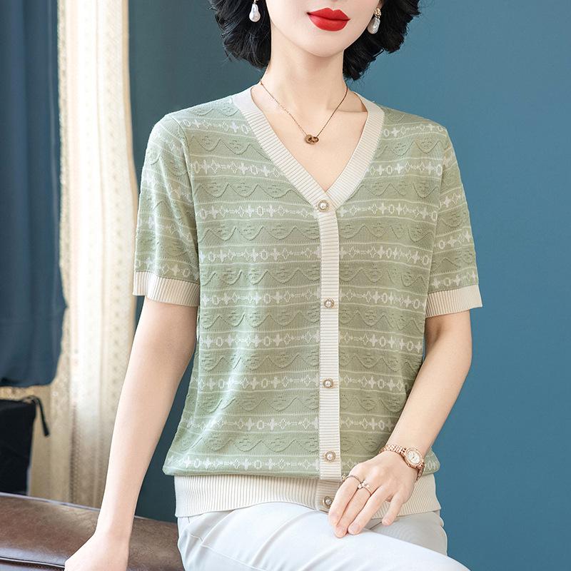 

Women s V-Neck Ice Silk Short Sleeve Cardigan Top - Plus Size Thin Mulberry Knit 4XL (for 67.5-75 kg) зелений
