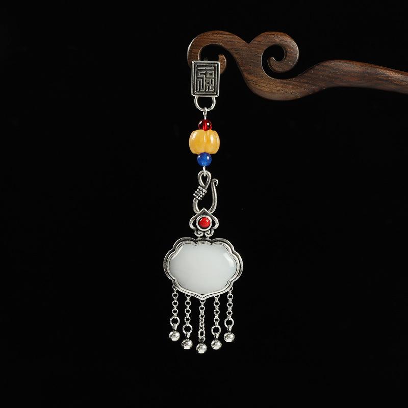Chinese style white jade Ruyi cheongsam press pendant retro elegant high-end fringed pendant pendant Hanfu accessories women